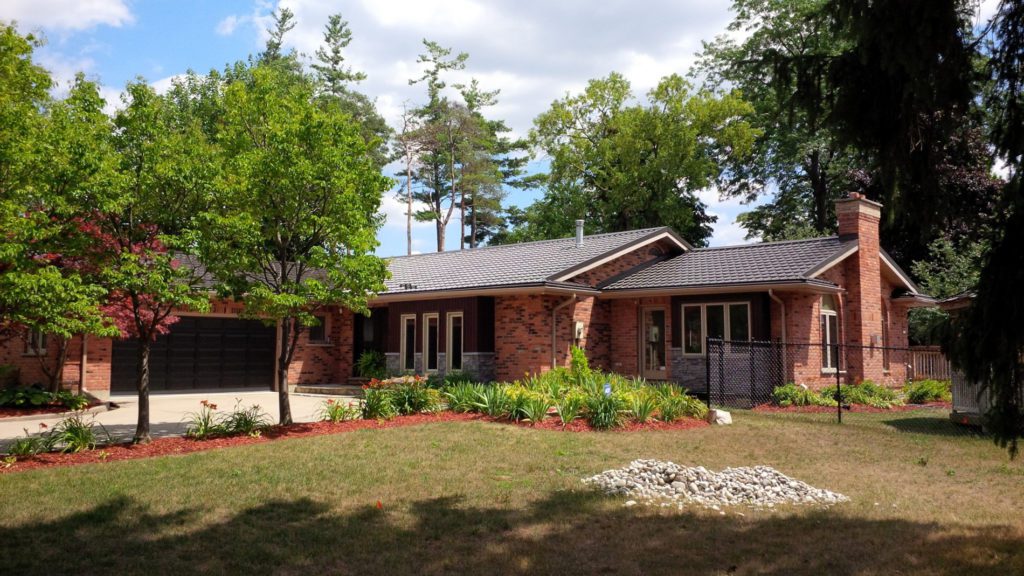 Bungalow side view with a Hy-Grade Steel Roof