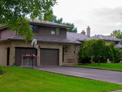 Hy-Grade-Steel-Roof-Angel-Stone-House-Charcoal-Grey-Roof